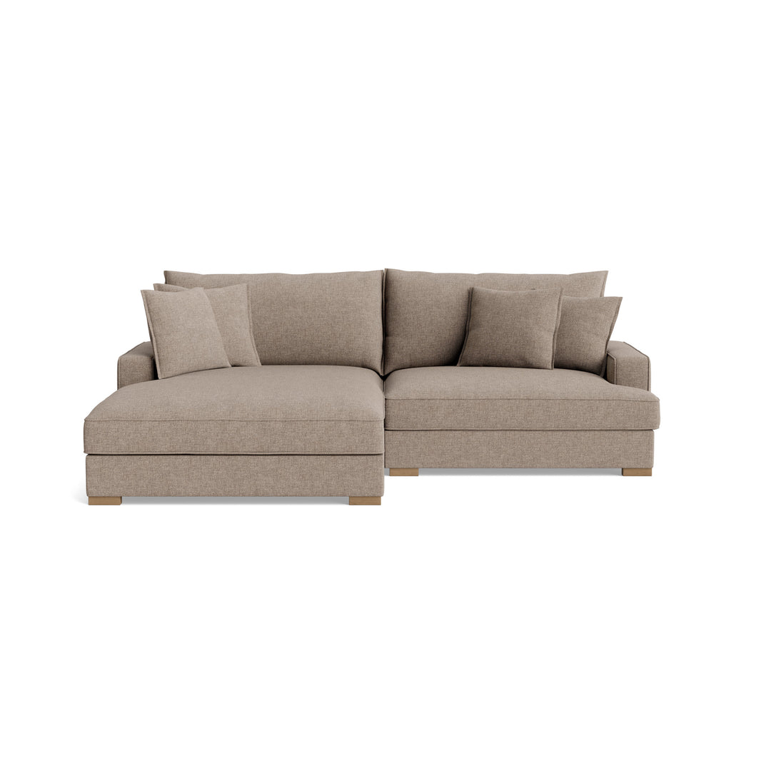 Cloud Chaiselong sofa i Antilope Fjord med egetræs ben 
